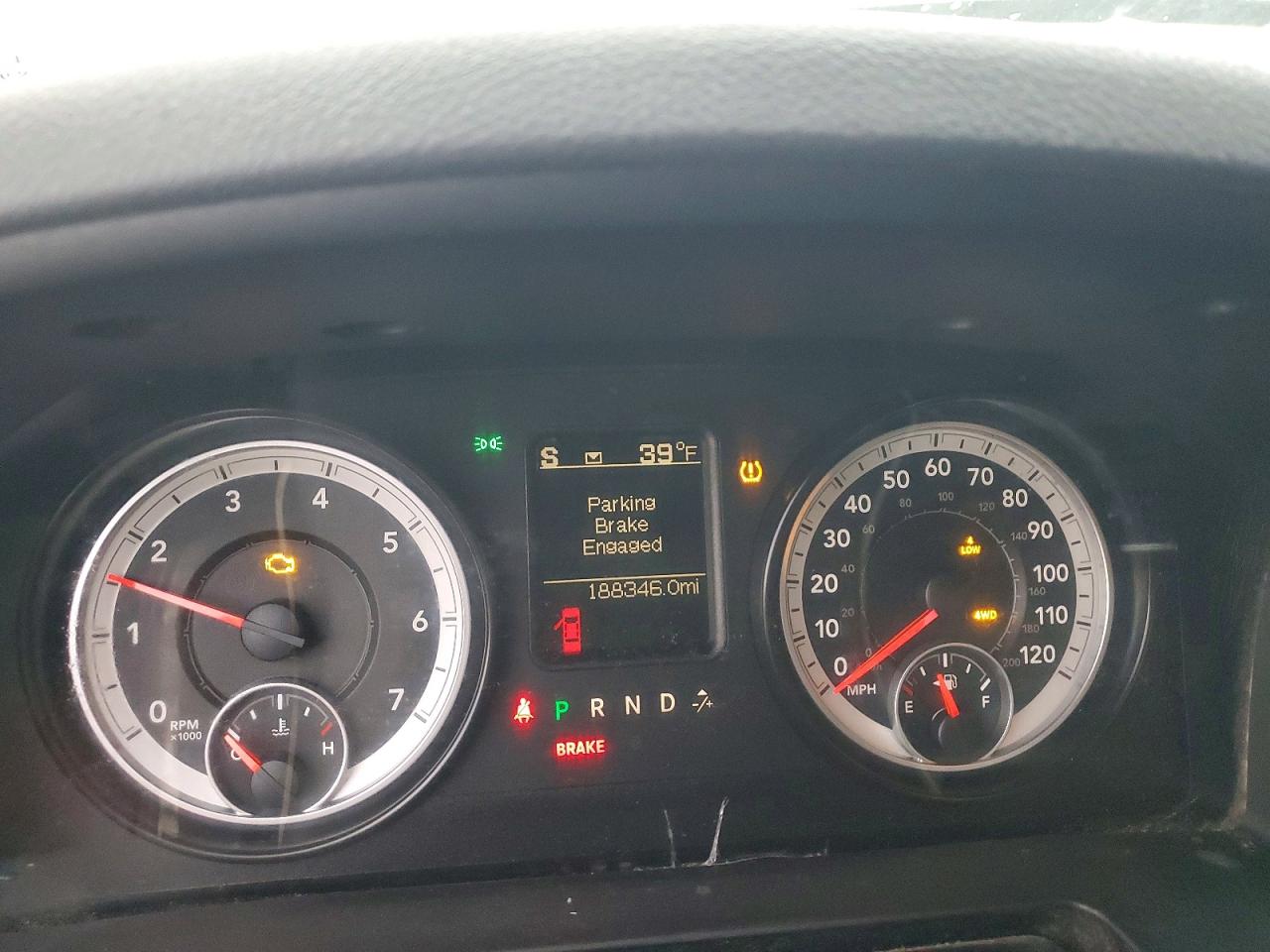 2015 RAM 1500 ST photo 9