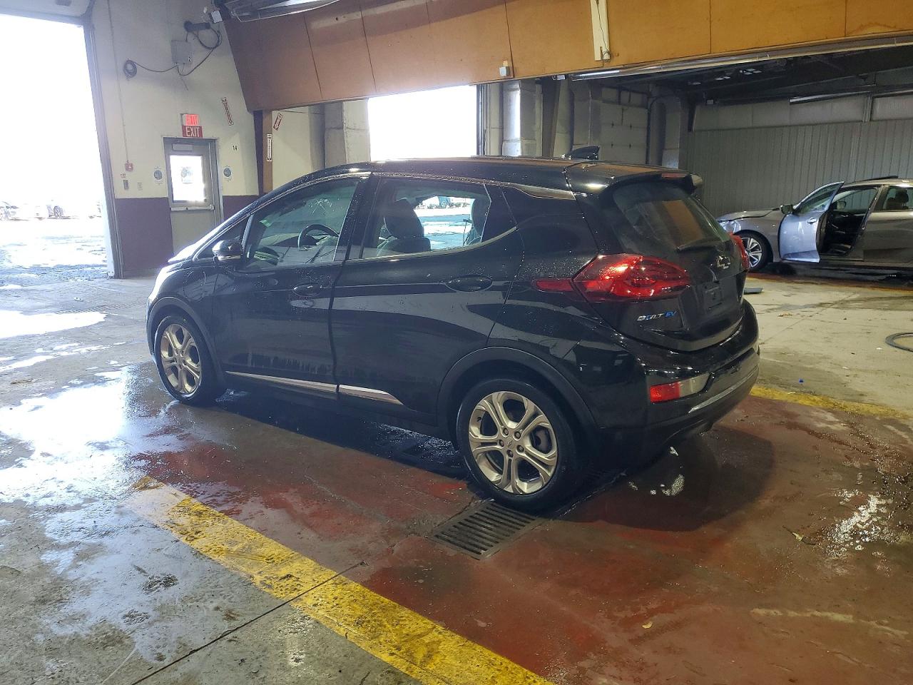 2020 CHEVROLET BOLT EV LT photo 2