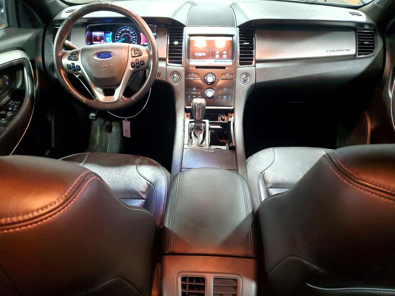2015 FORD TAURUS SEL photo 8