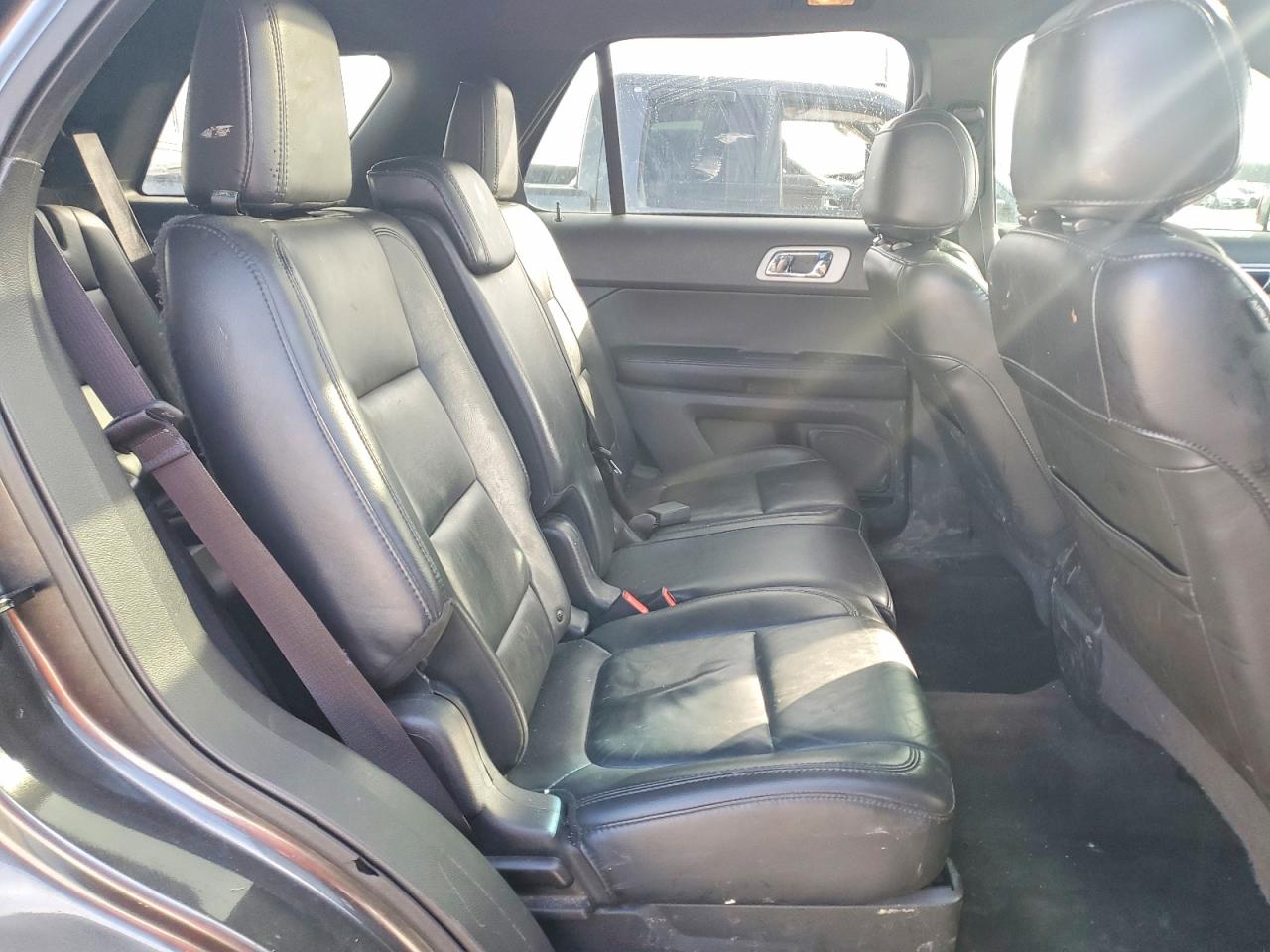 2015 FORD EXPLORER XLT photo 11