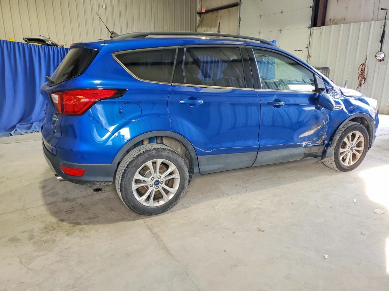 2019 FORD ESCAPE SEL photo 3