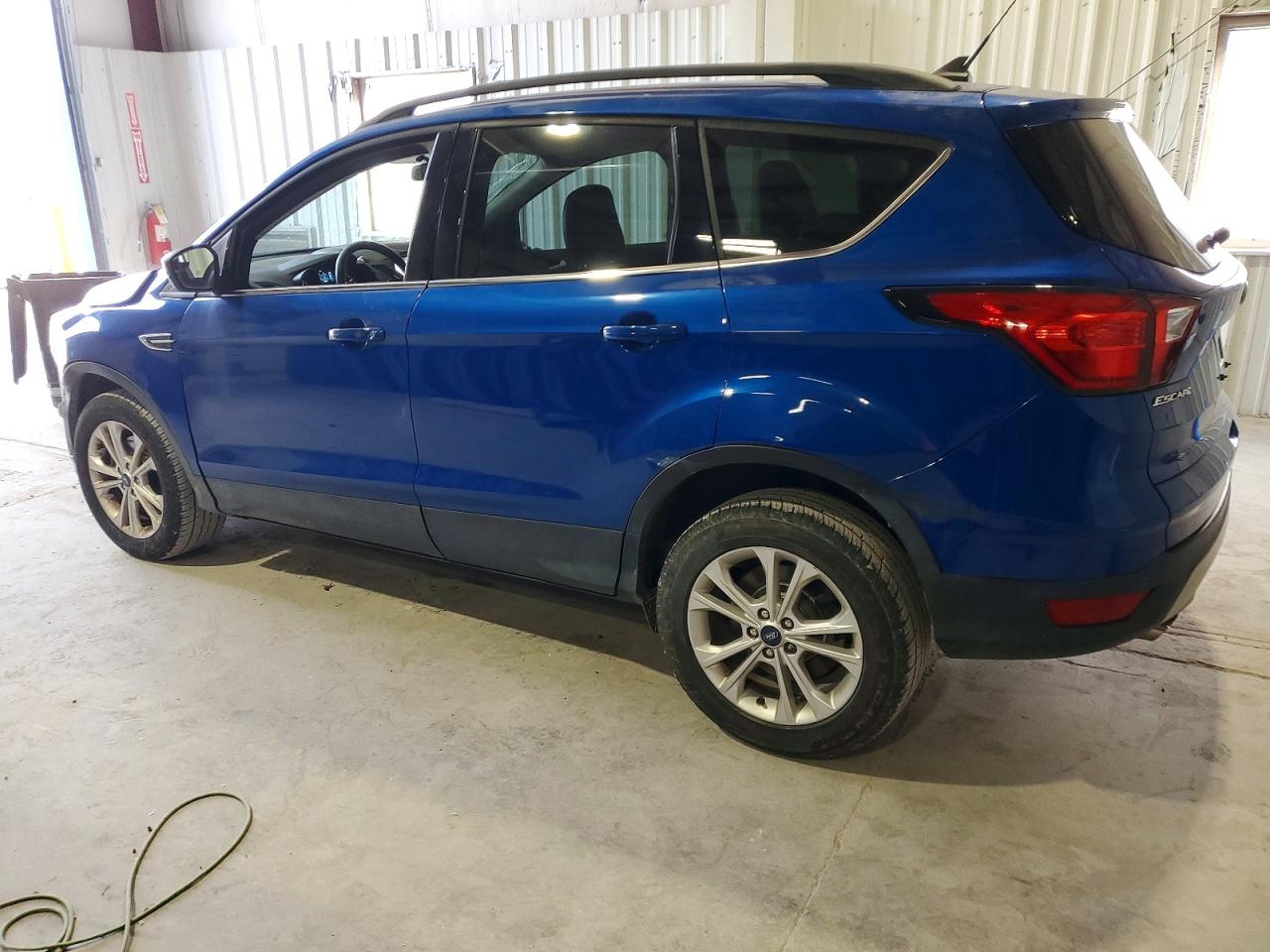 2019 FORD ESCAPE SEL photo 2
