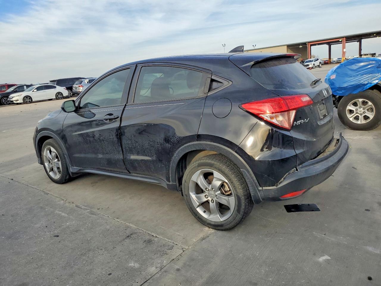 2016 HONDA HR-V LX photo 2