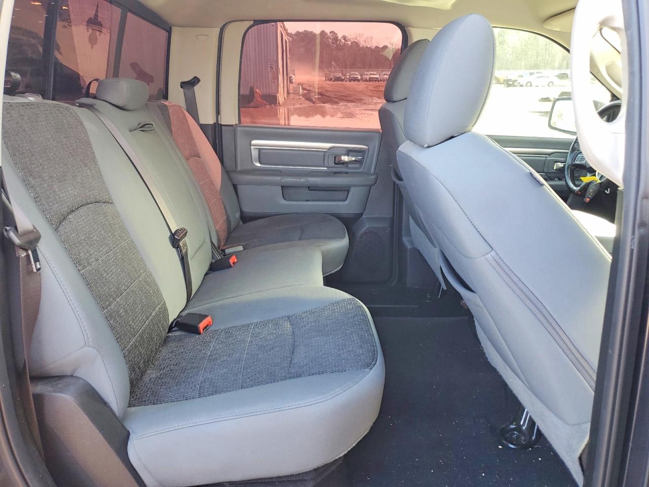 2019 RAM 1500 CLASSIC SLT photo 10