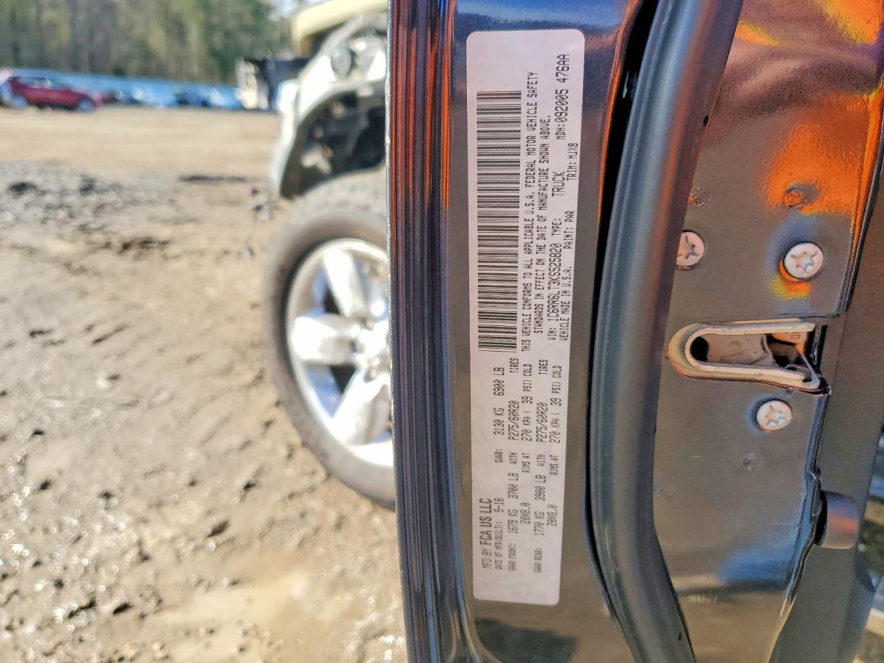 2019 RAM 1500 CLASSIC SLT photo 12