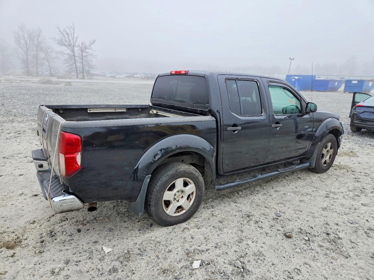 2005 NISSAN FRONTIER CREW CAB LE photo 3