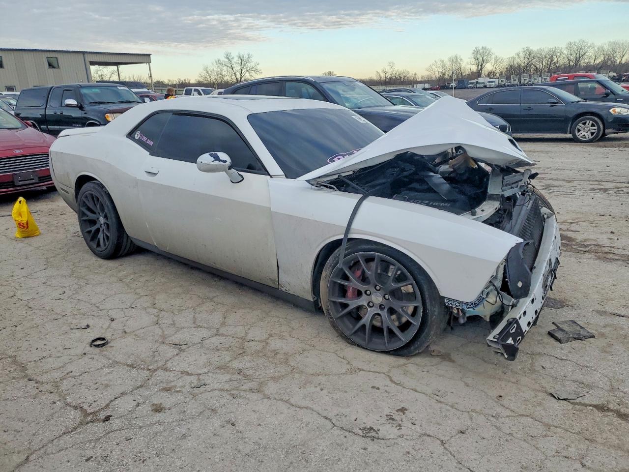 2016 DODGE CHALLENGER SRT 392 photo 4