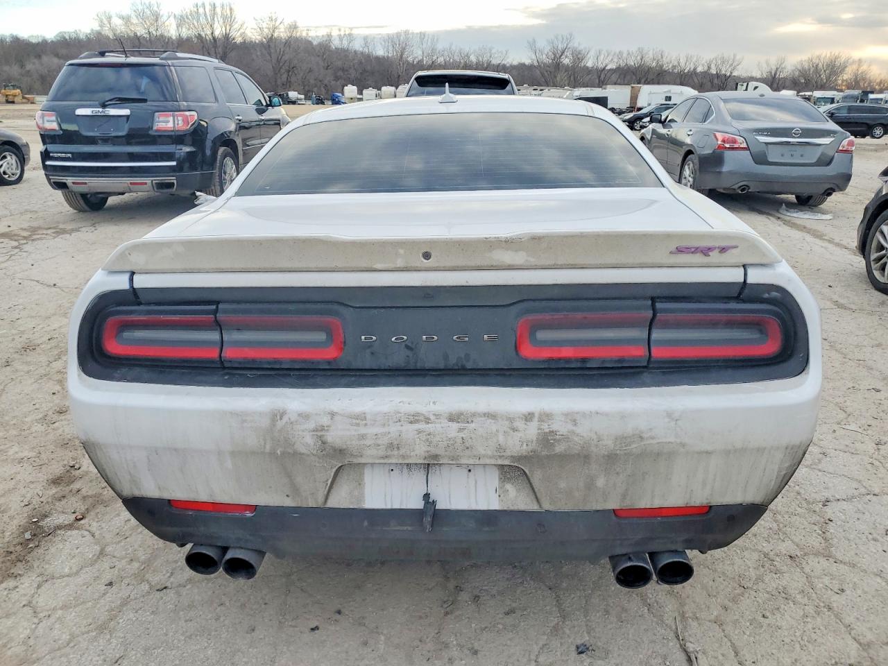 2016 DODGE CHALLENGER SRT 392 photo 6
