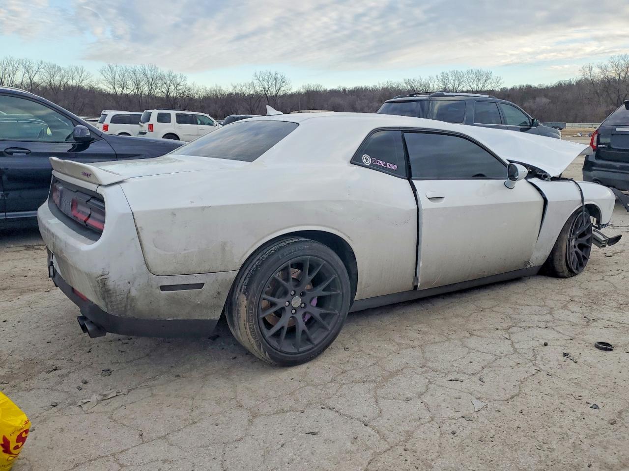 2016 DODGE CHALLENGER SRT 392 photo 3