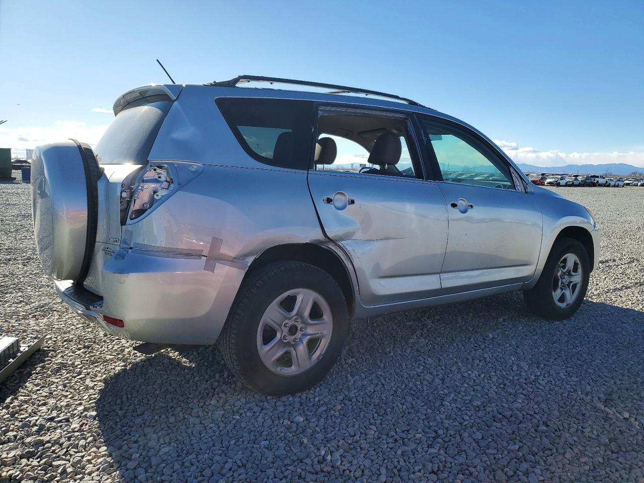 2011 TOYOTA RAV4 photo 3
