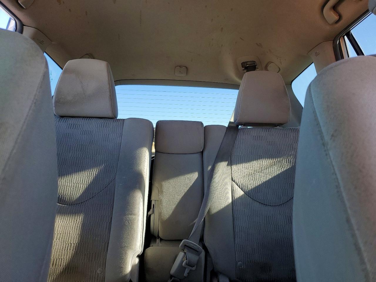 2011 TOYOTA RAV4 photo 10
