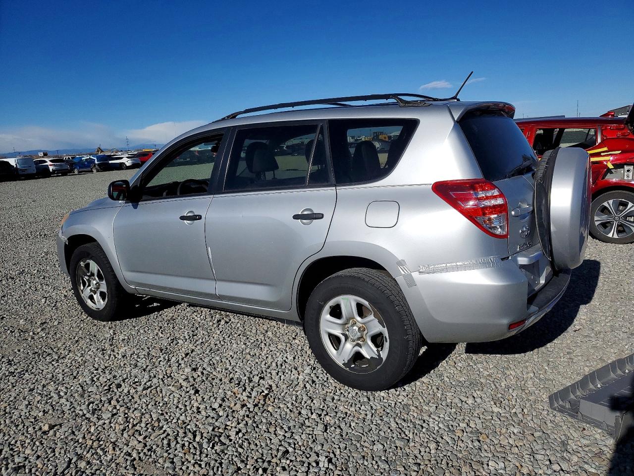 2011 TOYOTA RAV4 photo 2