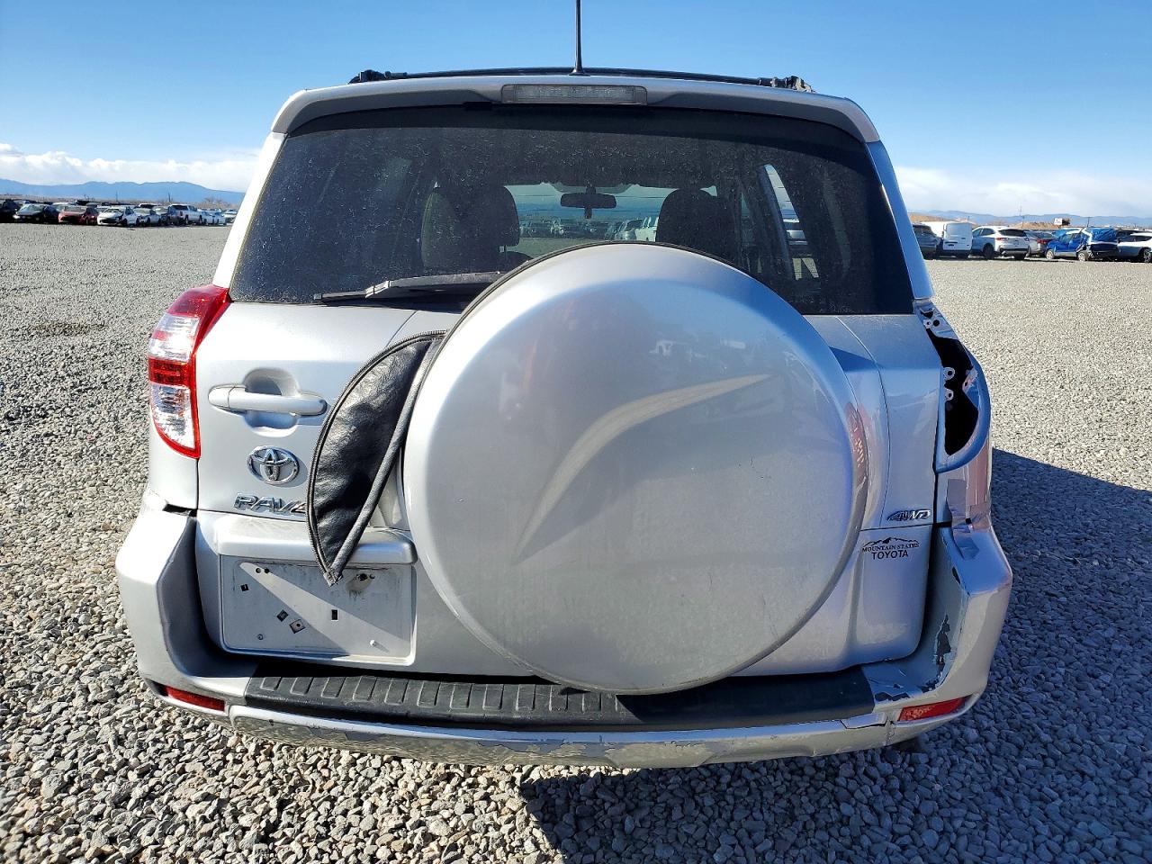 2011 TOYOTA RAV4 photo 6
