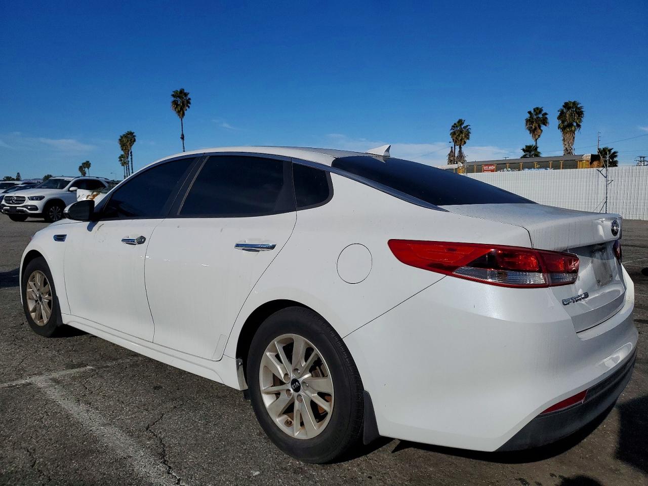2016 KIA OPTIMA LX photo 2