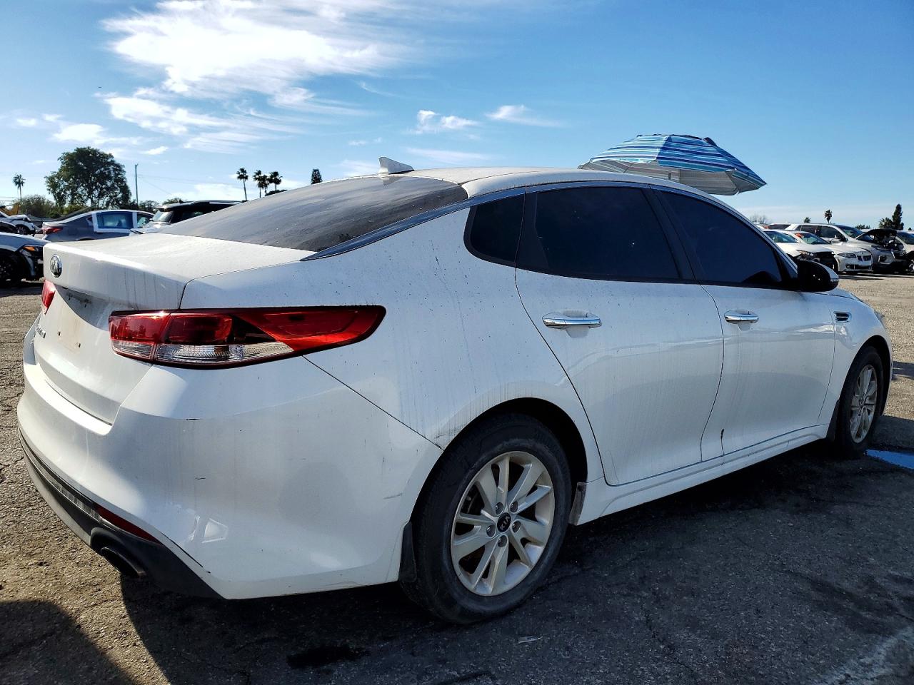 2016 KIA OPTIMA LX photo 3