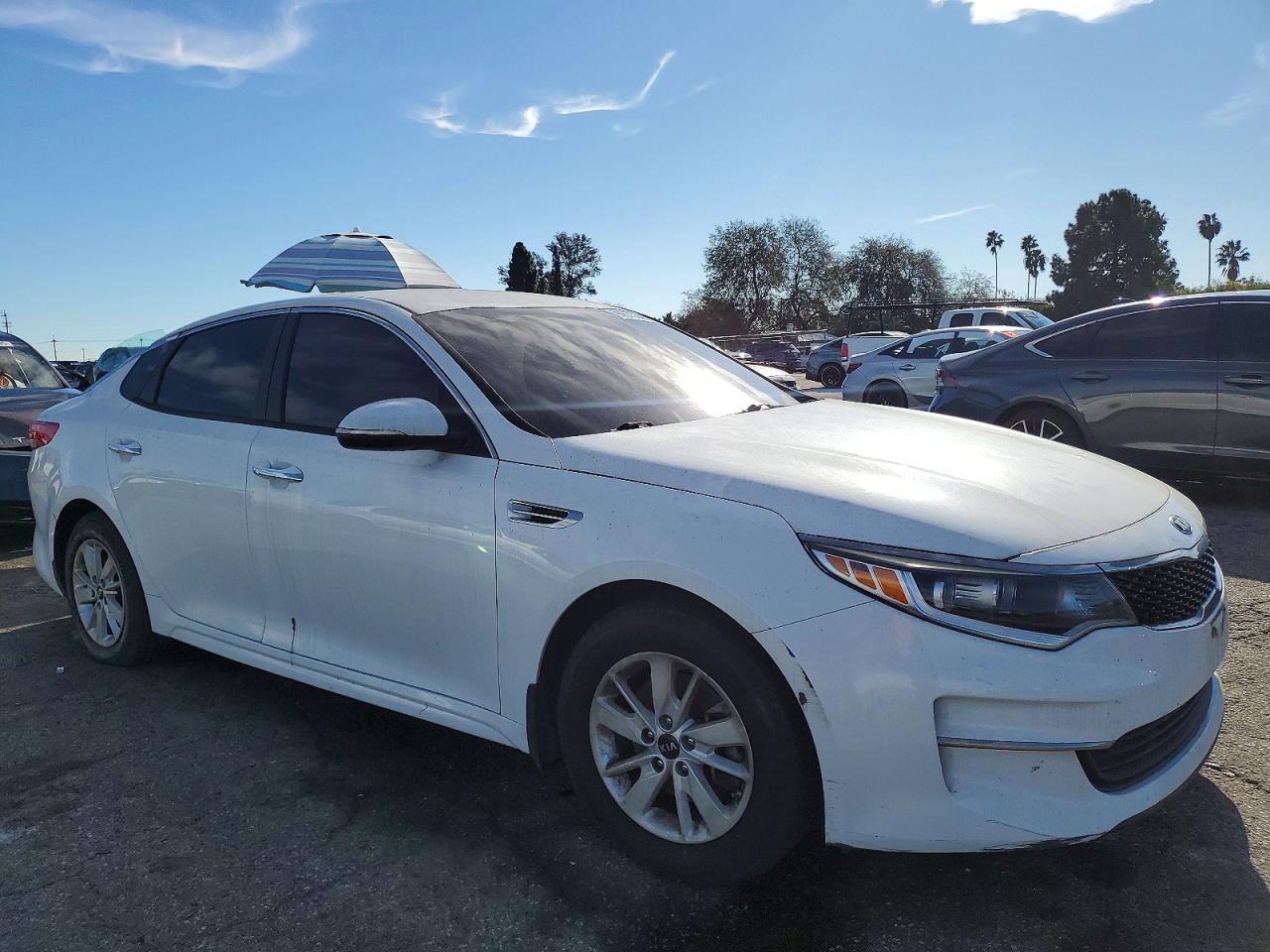 2016 KIA OPTIMA LX photo 4