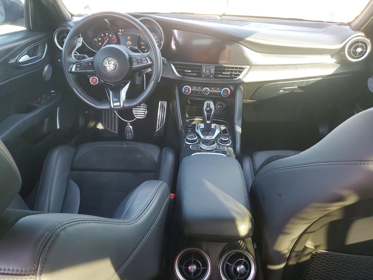 2021 ALFA ROMEO GIULIA QUADRIFOGLIO photo 8