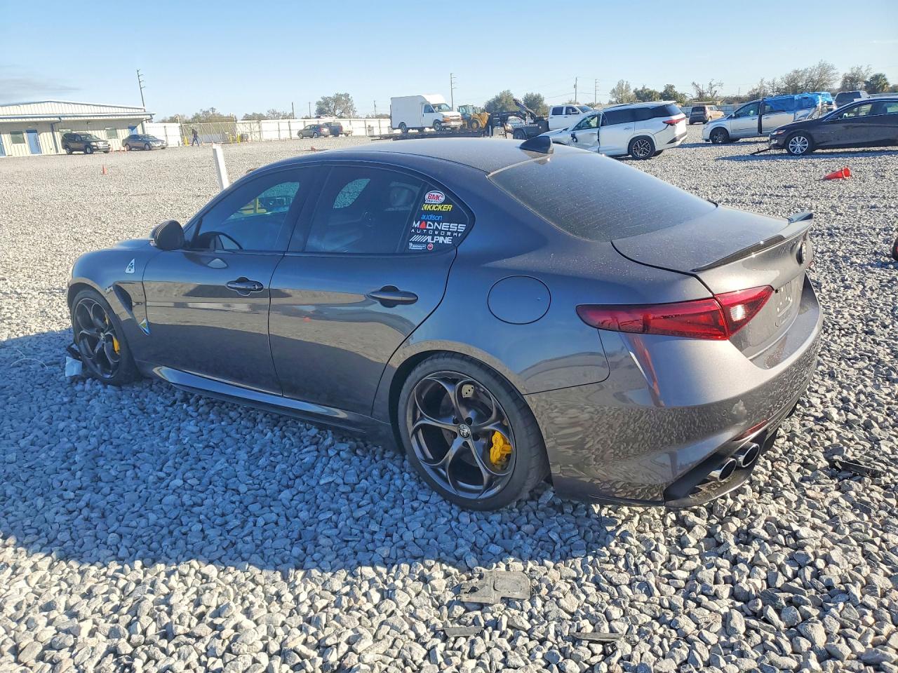 2021 ALFA ROMEO GIULIA QUADRIFOGLIO photo 2