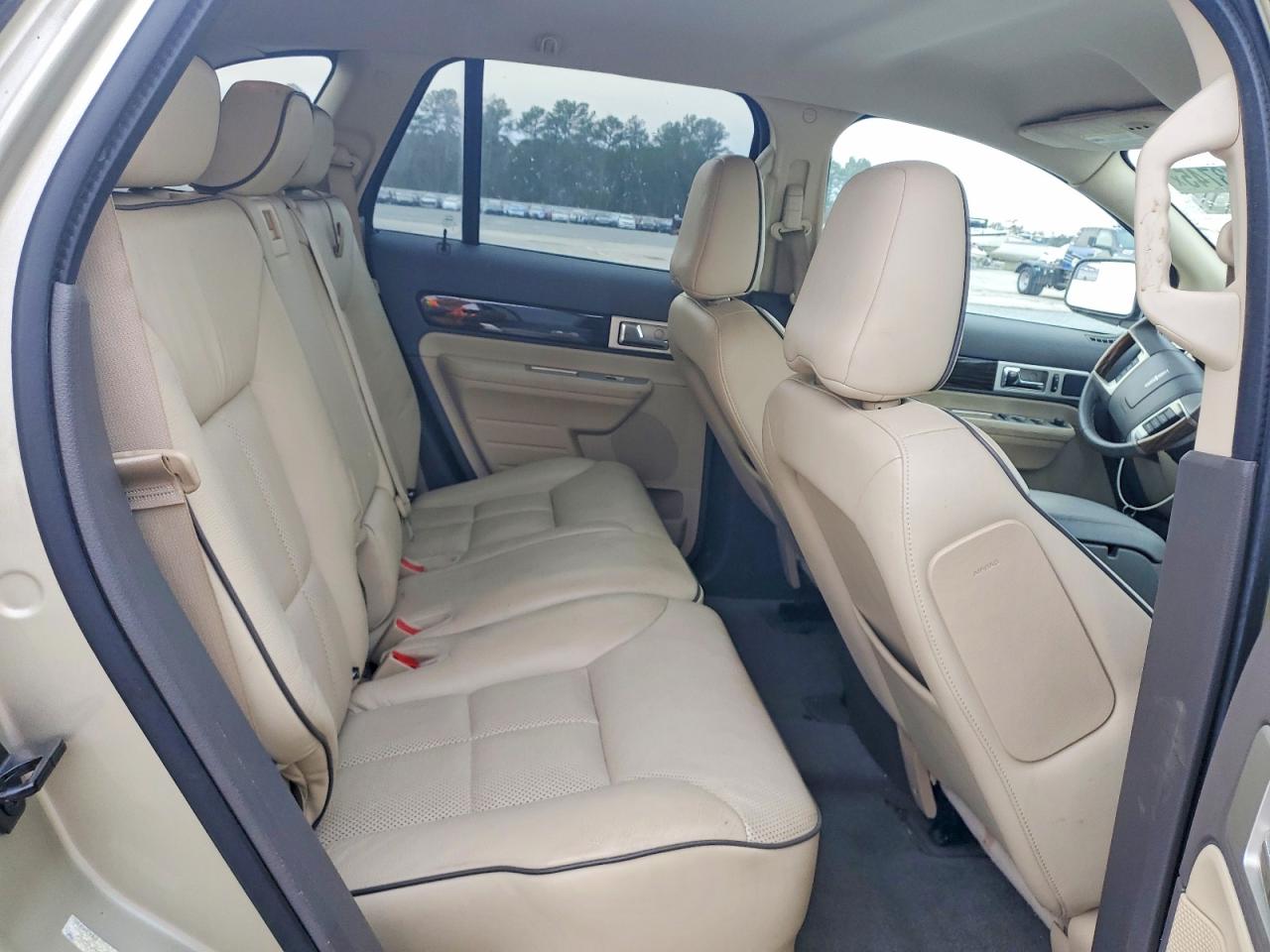 2010 LINCOLN MKX photo 11