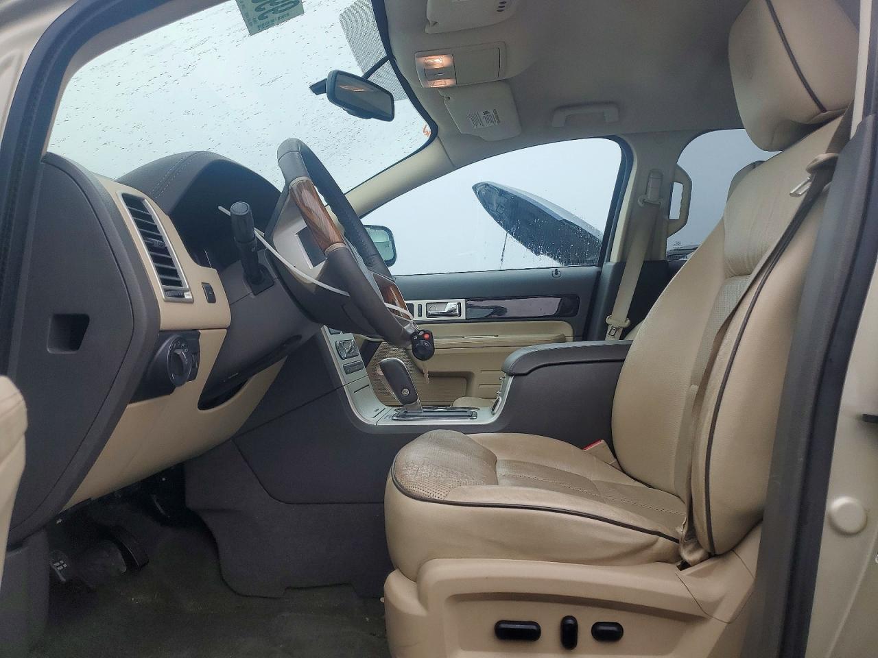 2010 LINCOLN MKX photo 7