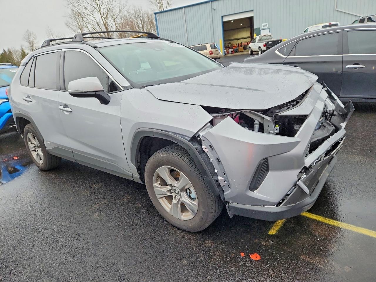2025 TOYOTA RAV4 LE photo 4