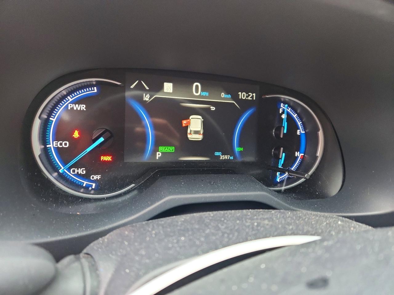 2025 TOYOTA RAV4 LE photo 9