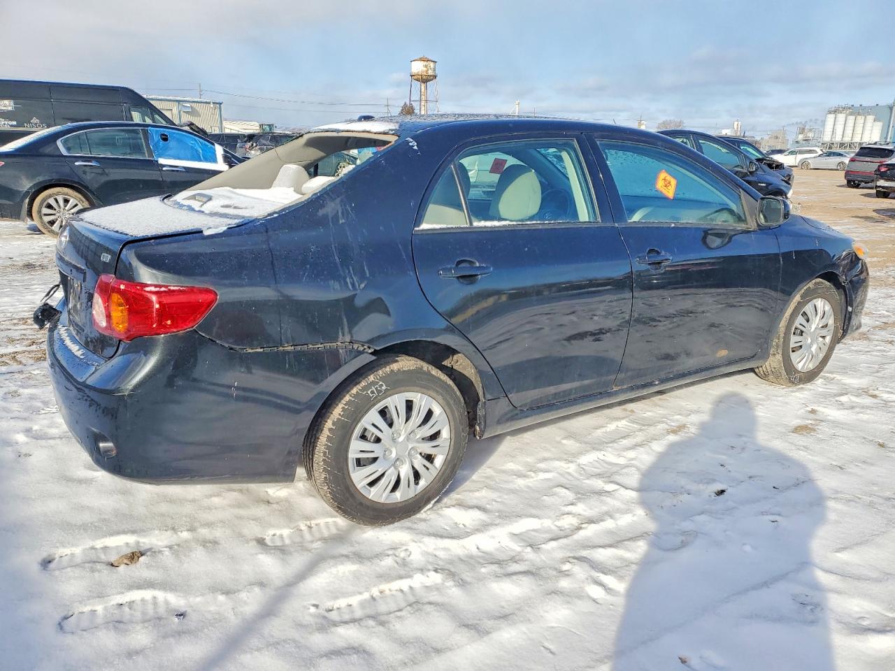 2010 TOYOTA COROLLA BASE photo 3