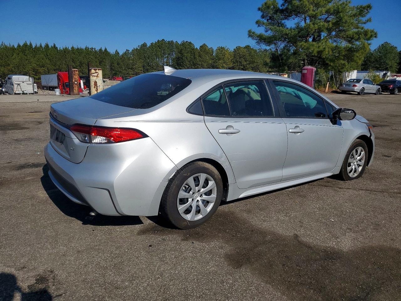 2020 TOYOTA COROLLA LE photo 3