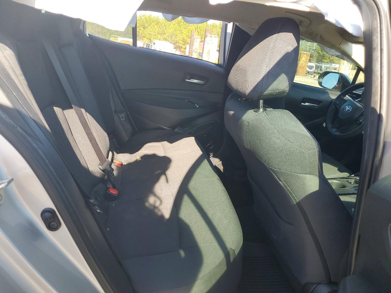 2020 TOYOTA COROLLA LE photo 10