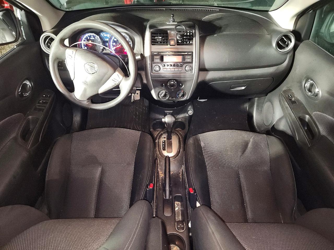 2018 NISSAN VERSA S photo 8