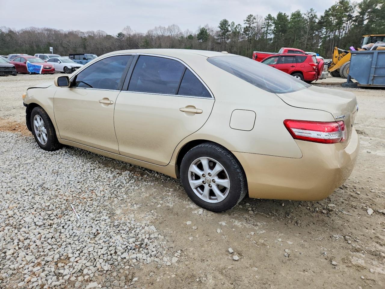 2011 TOYOTA CAMRY BASE photo 2