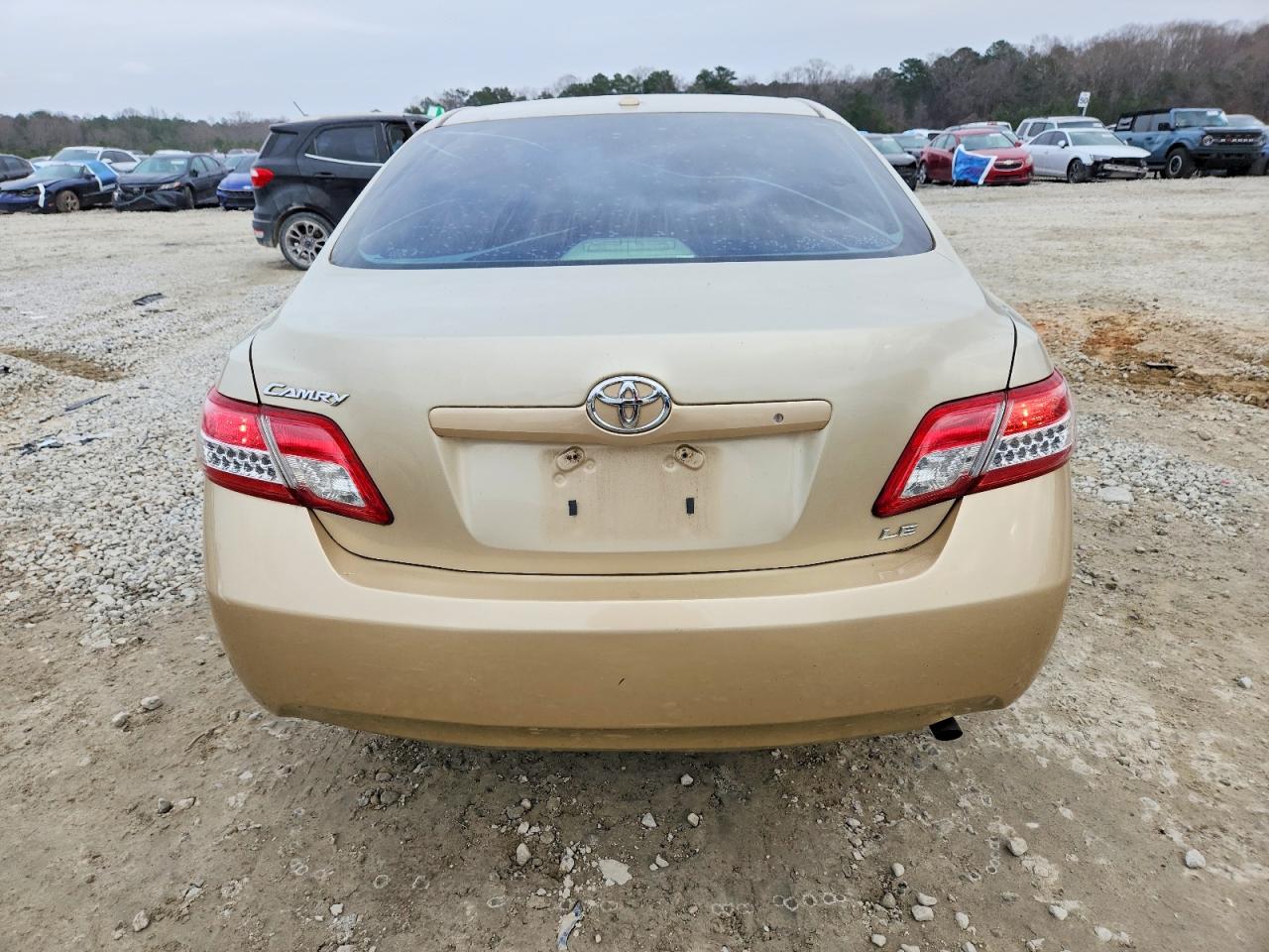 2011 TOYOTA CAMRY BASE photo 6