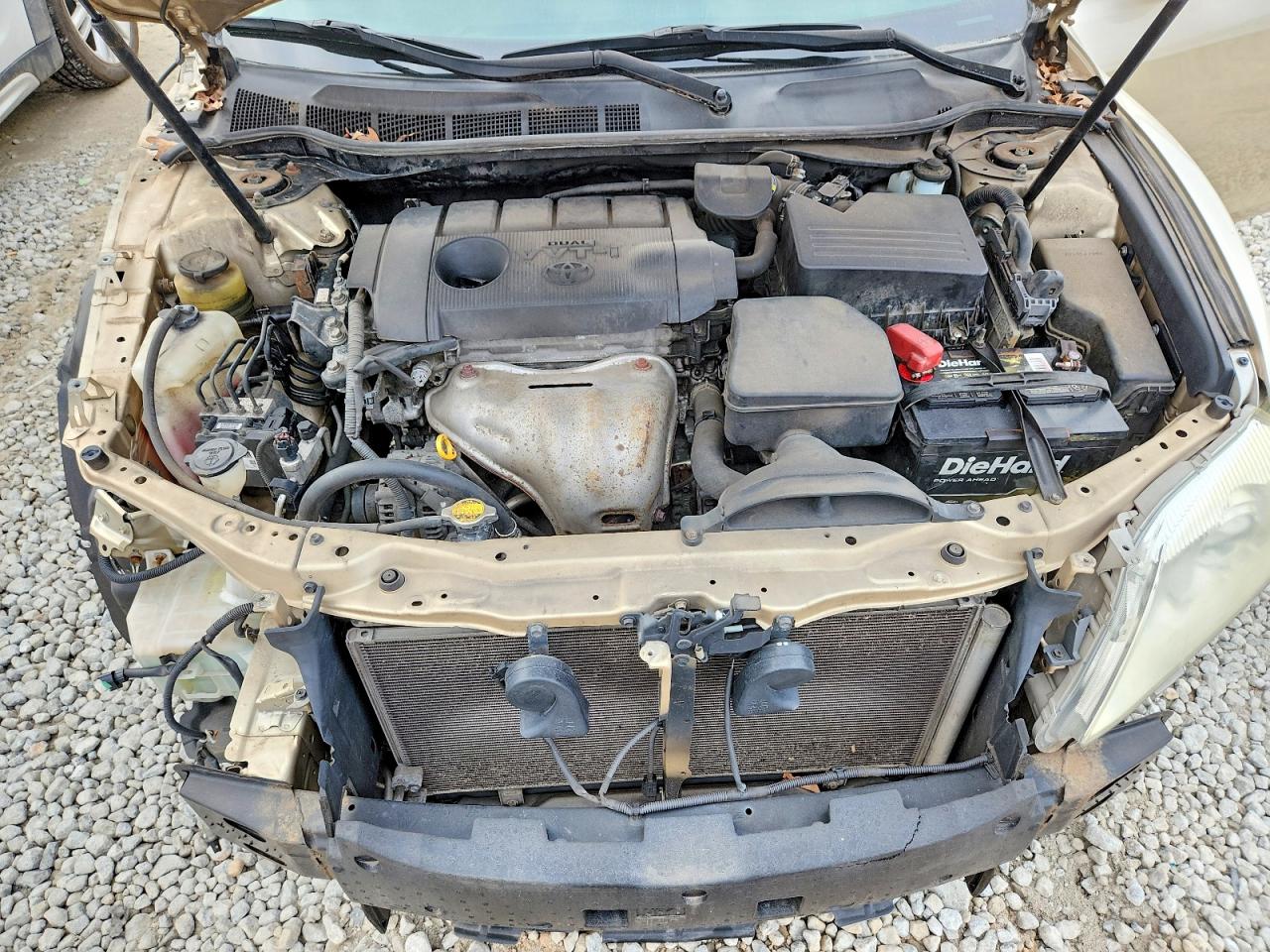 2011 TOYOTA CAMRY BASE photo 11