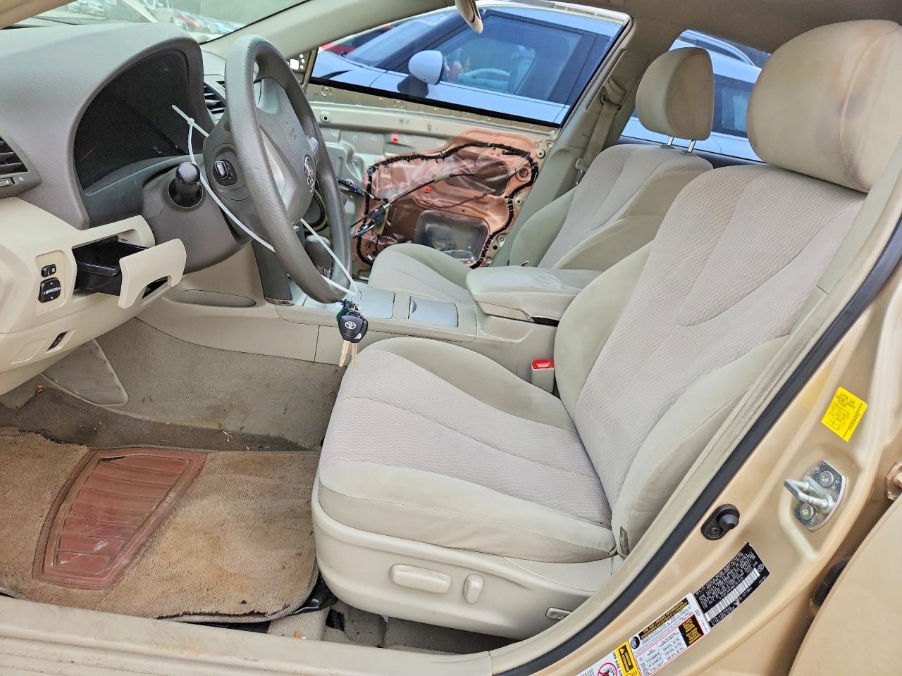 2011 TOYOTA CAMRY BASE photo 7
