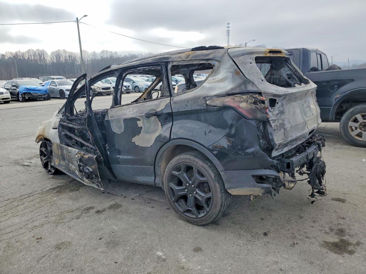 2017 FORD ESCAPE TITANIUM photo 2