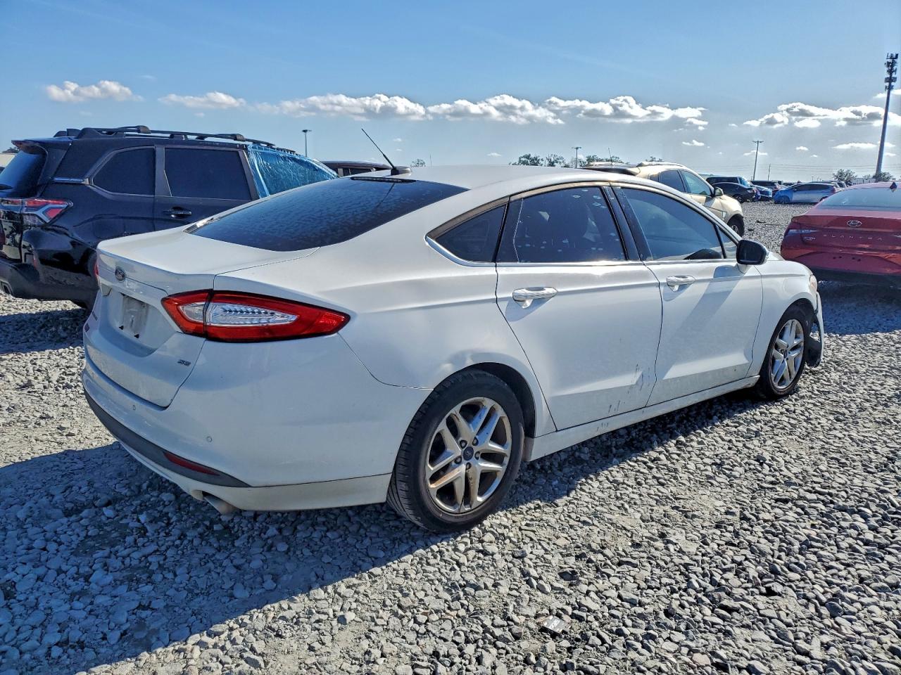 2016 FORD FUSION SE photo 5