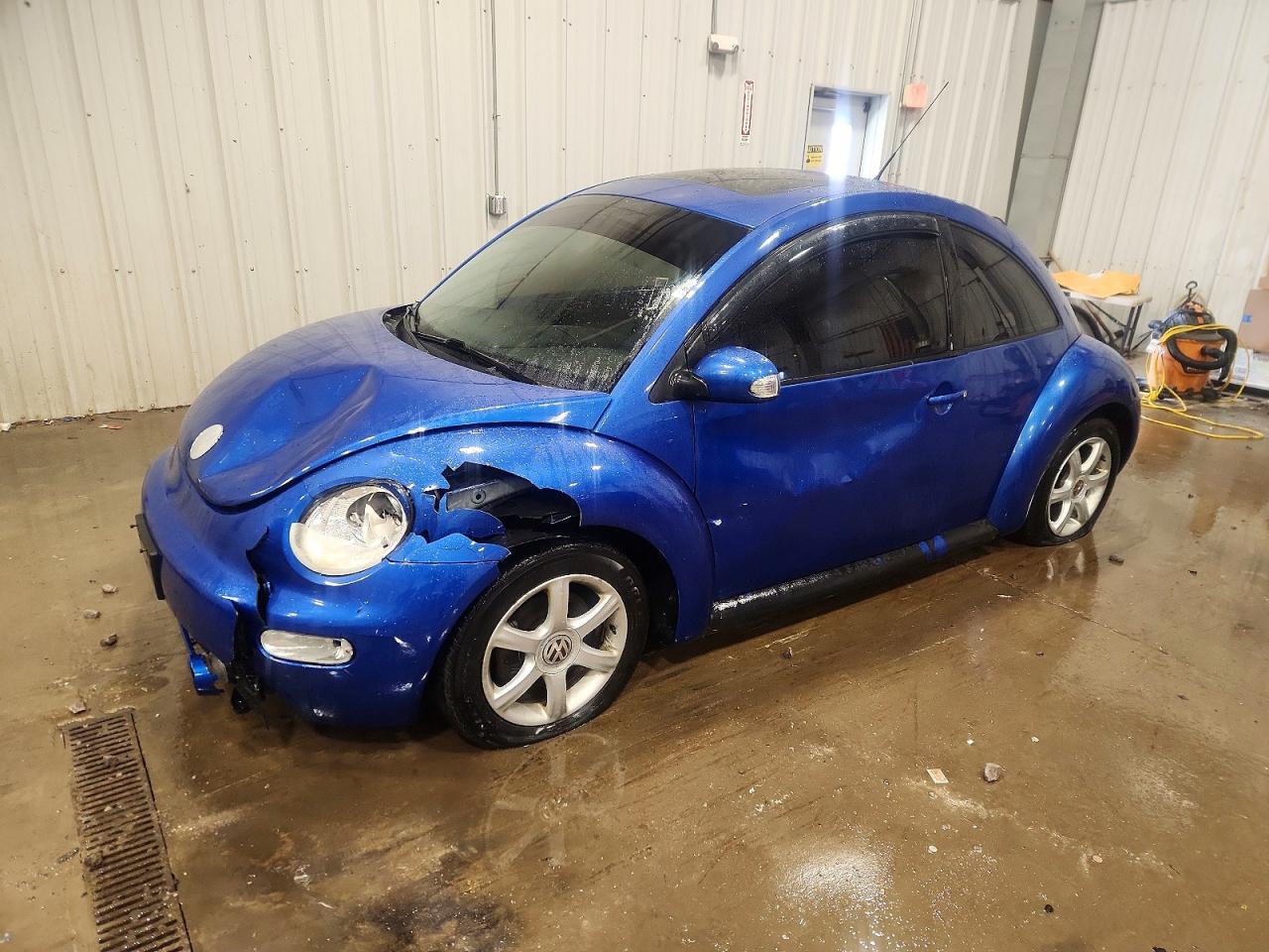 2004 VOLKSWAGEN NEW BEETLE
