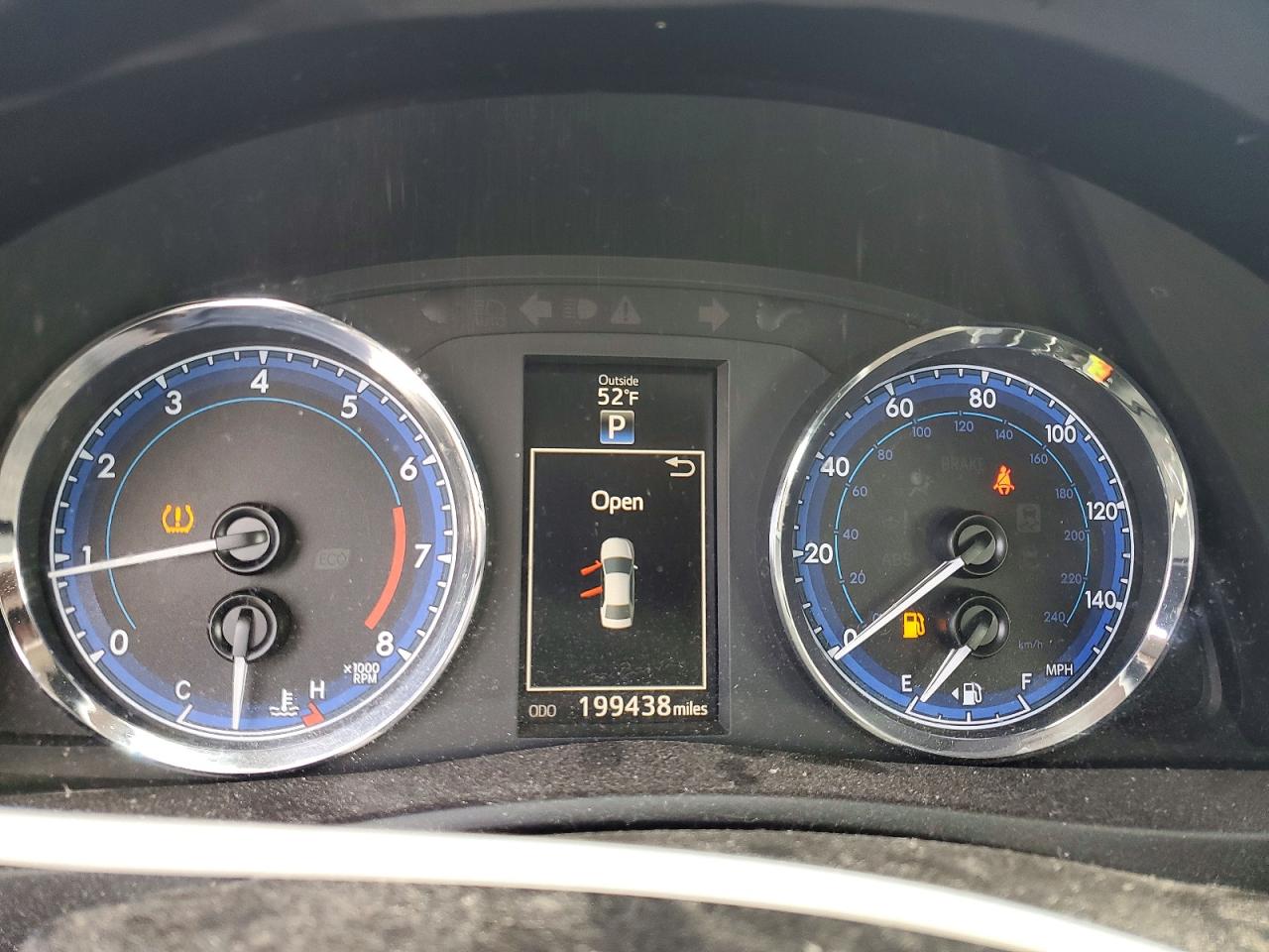2018 TOYOTA COROLLA L photo 17