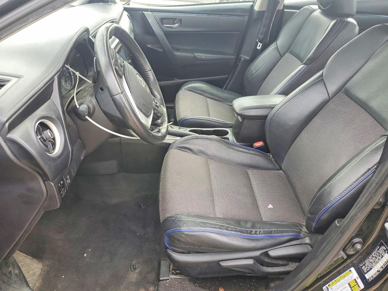 2018 TOYOTA COROLLA L photo 13