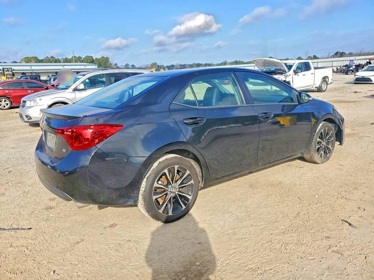 2018 TOYOTA COROLLA L photo 5