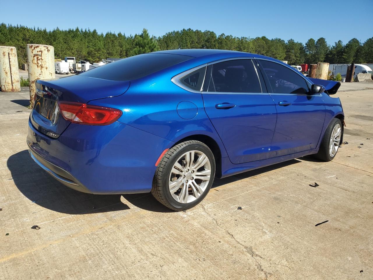 2015 CHRYSLER 200 LIMITED photo 3