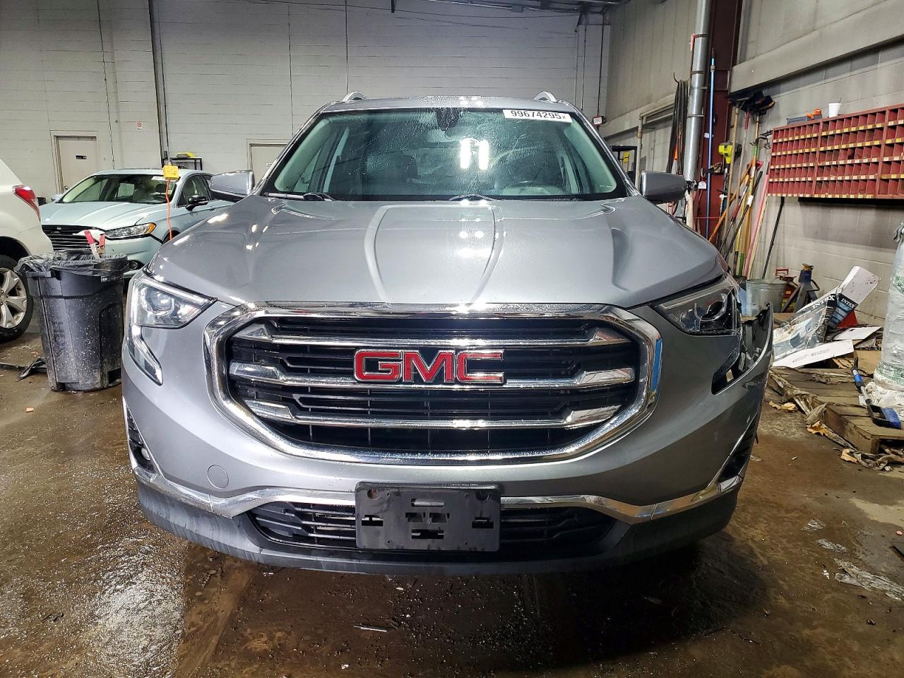 2018 GMC TERRAIN SLT photo 5