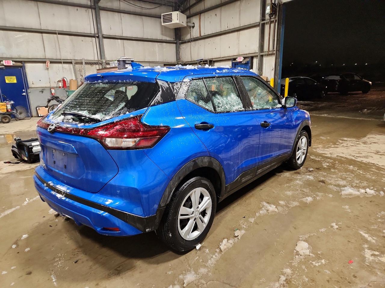 2023 NISSAN KICKS S photo 3