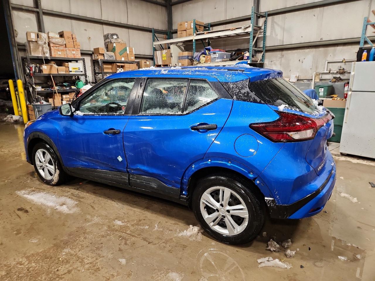 2023 NISSAN KICKS S photo 2