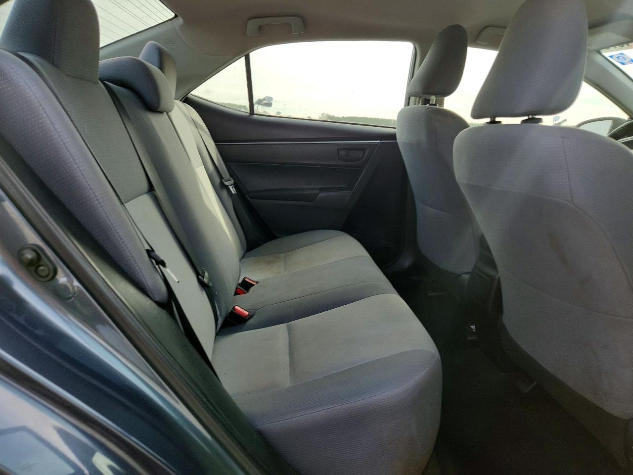 2015 TOYOTA COROLLA L photo 10
