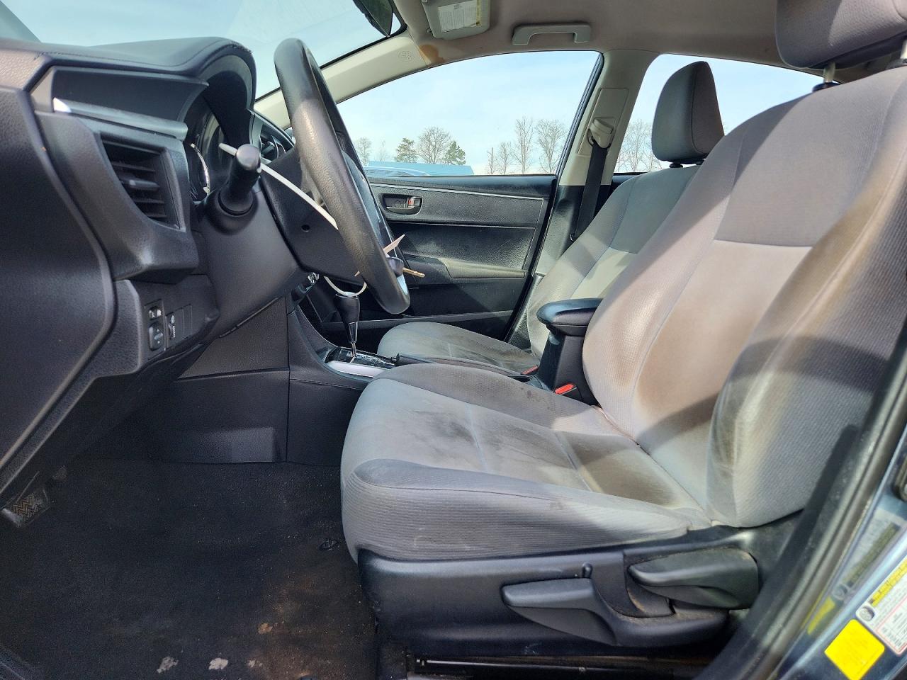 2015 TOYOTA COROLLA L photo 7