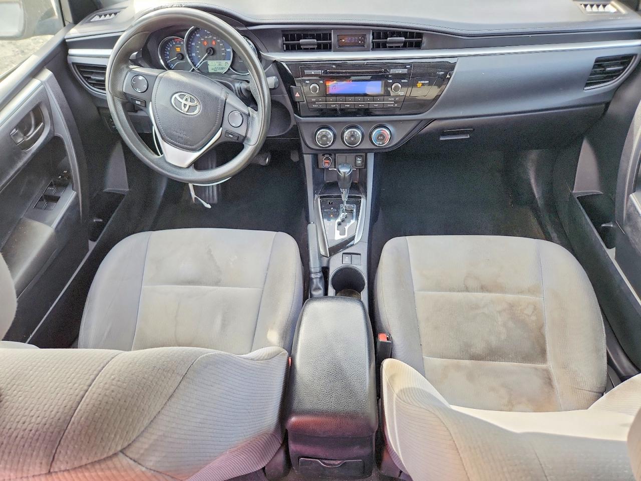 2015 TOYOTA COROLLA L photo 8