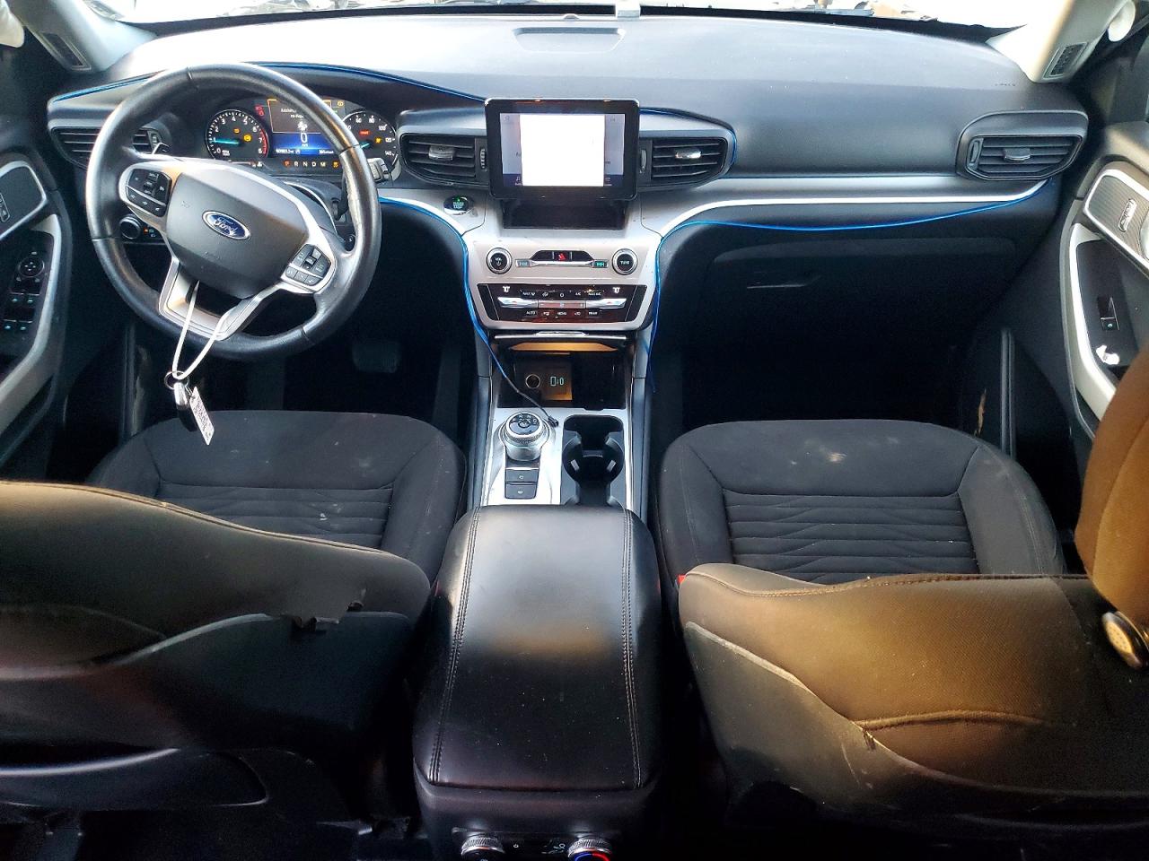 2020 FORD EXPLORER XLT photo 8