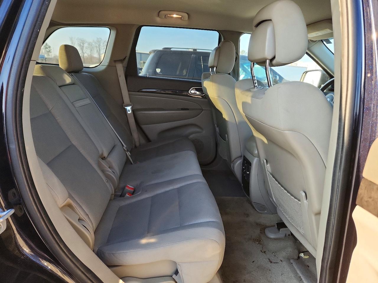 2011 JEEP GRAND CHEROKEE LAREDO photo 10