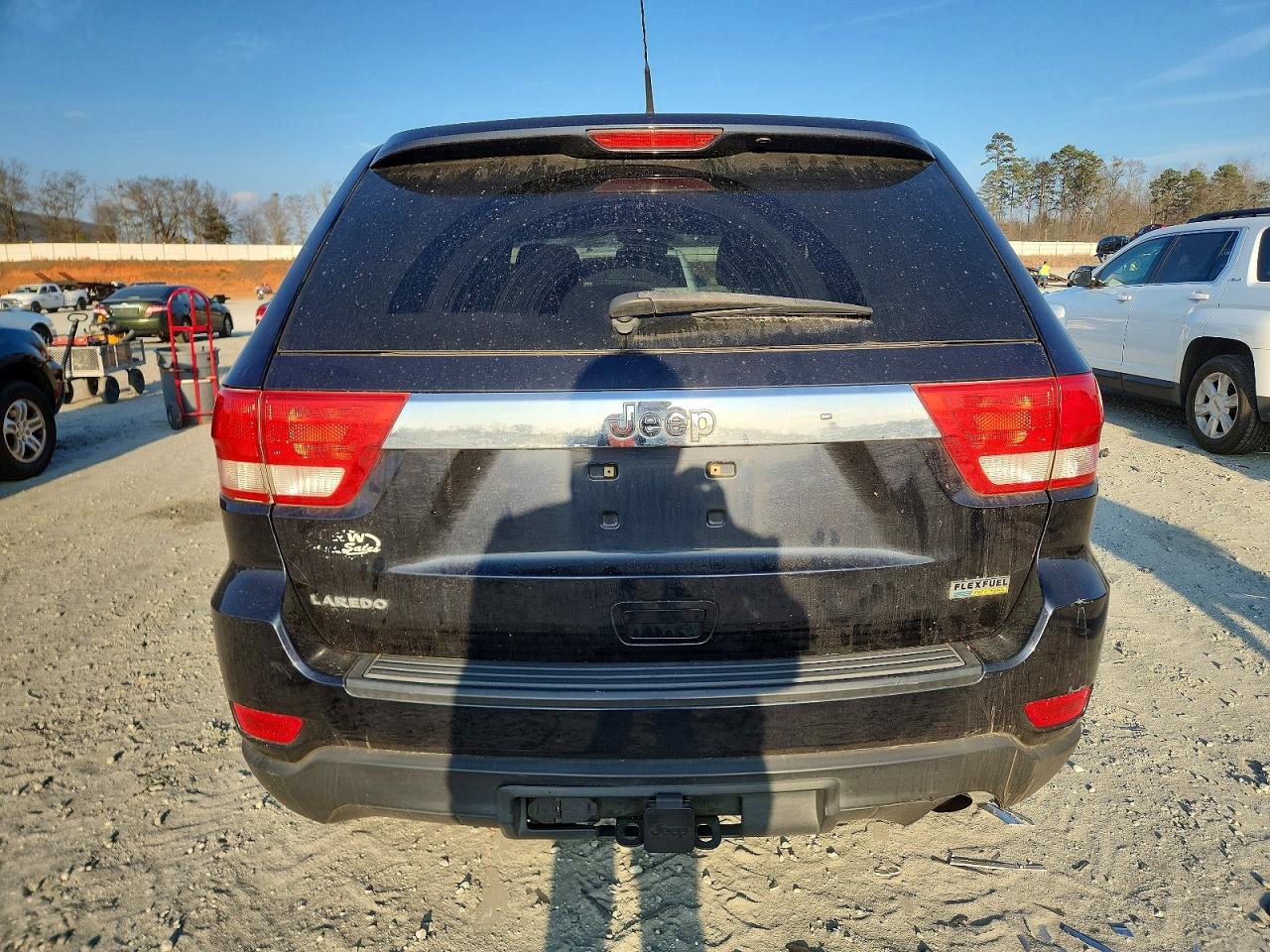 2011 JEEP GRAND CHEROKEE LAREDO photo 6